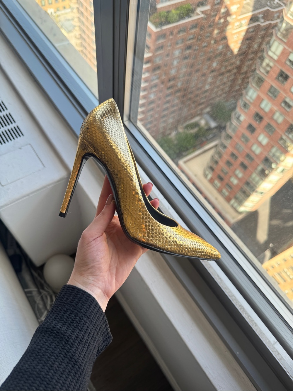 LV genuine python pumps - Picture 8 of 15